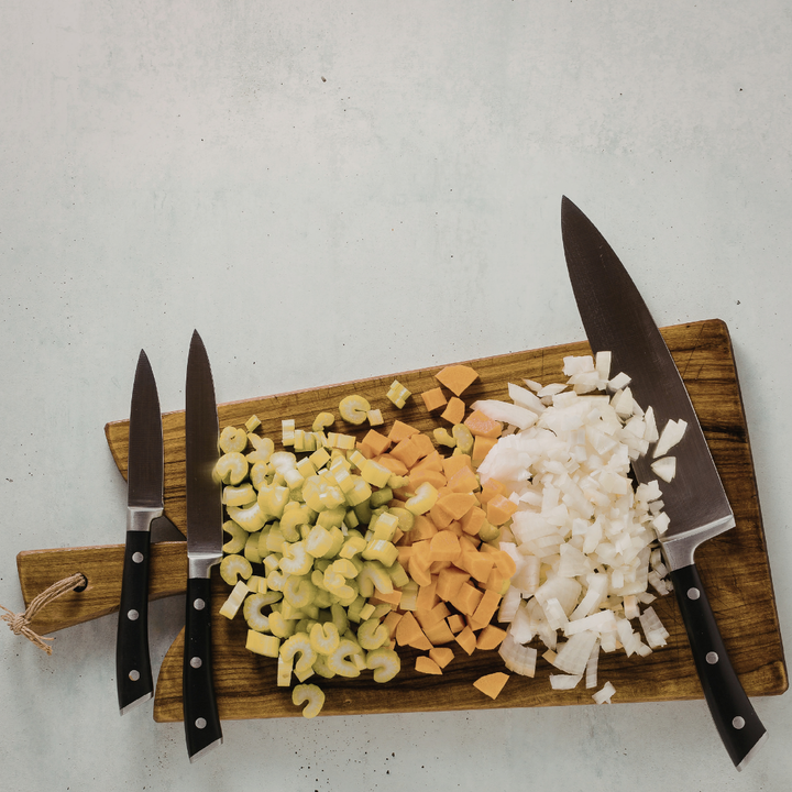 Knives & Cutting Boards